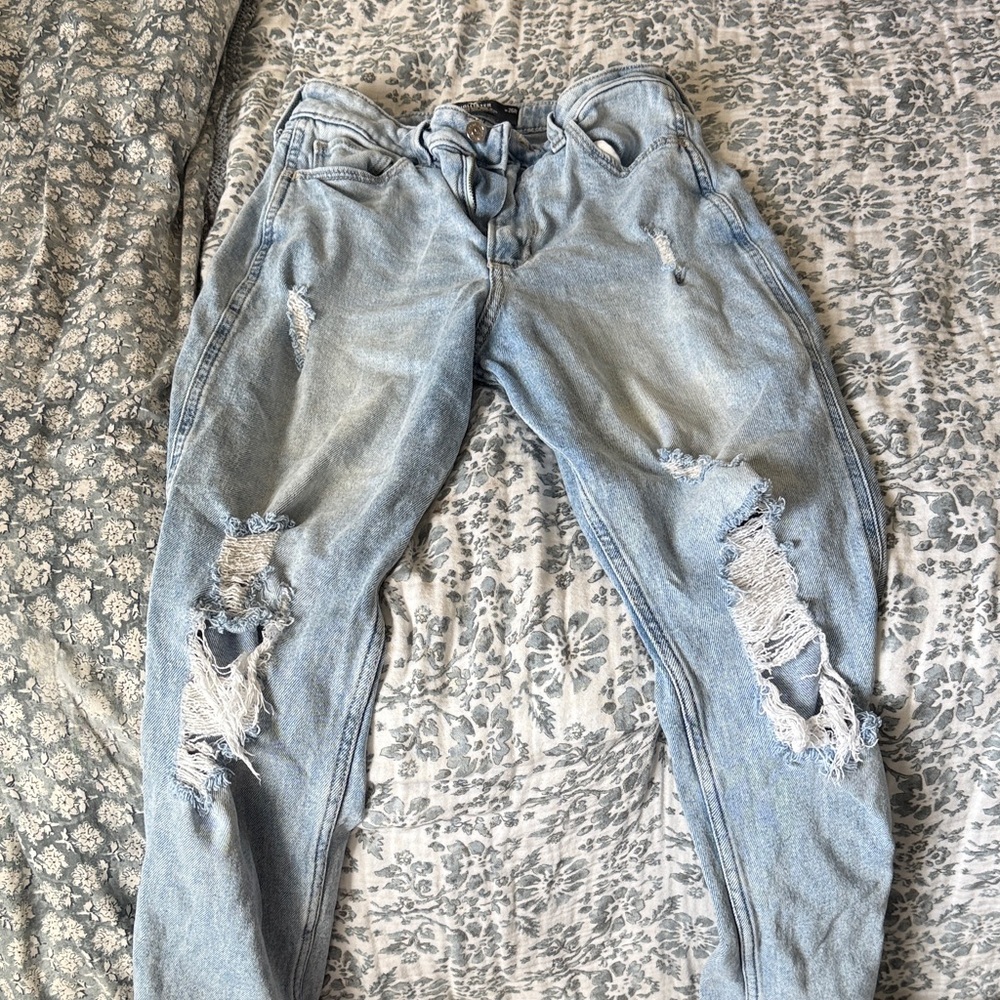 Hollister Light Blue High-Rise Mom Jeans